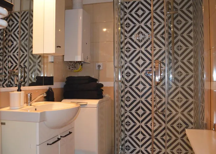 Silesia Park - Free Parking - Easy Check-in * קטוביץ